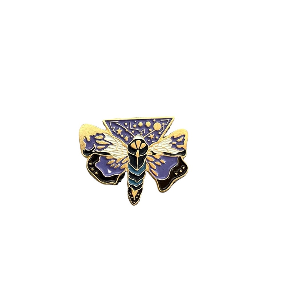 Moth Enamel Pin - Picture 1 of 3